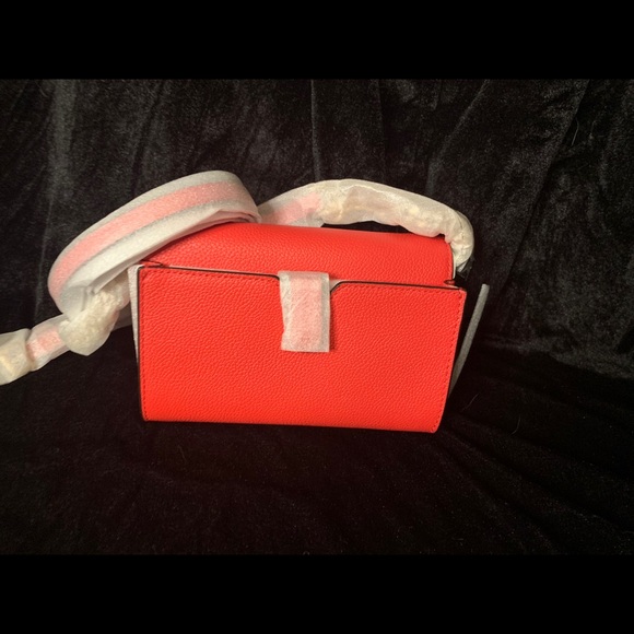 Coral NWT Jet Set travel - Picture 4 of 4